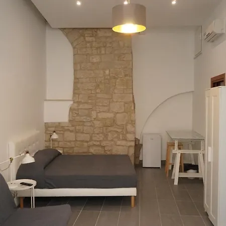 Arco Del Priore 트라니