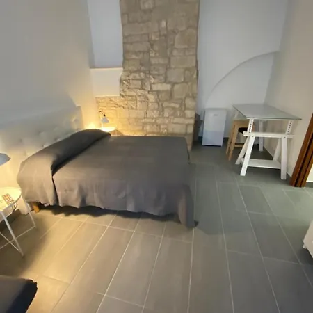 Arco Del Priore Bed and breakfast