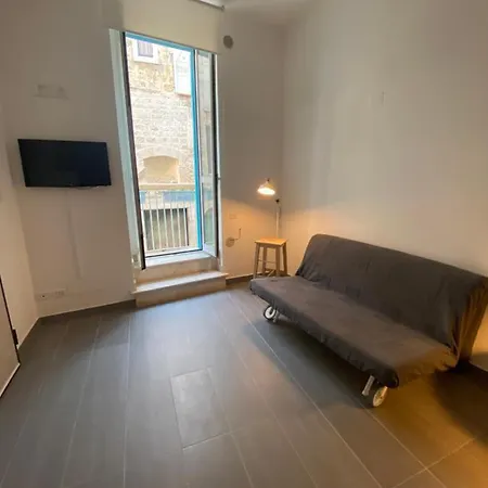 Arco Del Priore B&B 트라니